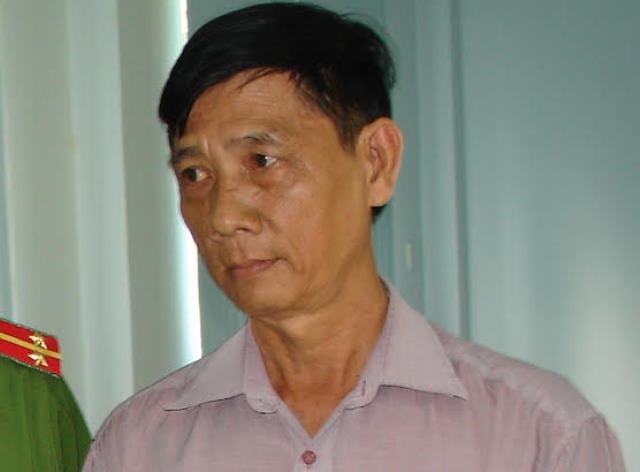 Bắt một Phó Giám đốc thuộc Sở Khoa học - Công nghệ tham ô tài sản - 1 Bị can Trần Thanh Phục tại cơ quan công an (ảnh: Công an Trà Vinh)