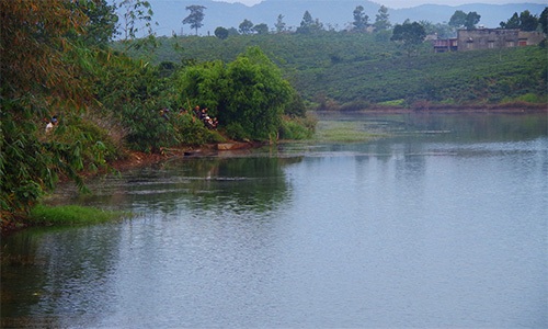 Hồ thủy lợi nơi xảy ra vụ đuối nước thương tâm (ảnh: Hoài Thanh)