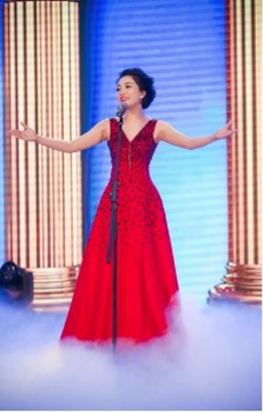 Ca sĩ Phạm Thu Hà gây "hoang mang" cho nhà thiết kế Lê Hoàng Hải - 7 Ca sĩ Phạm Thu Hà gây "hoang mang" cho nhà thiết kế Lê Hoàng Hải - 7