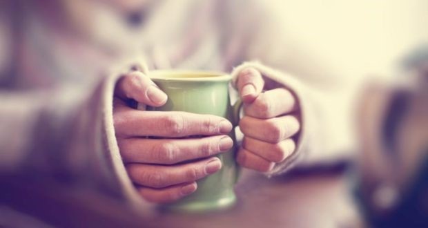 Uống trà nóng mỗi ngày để giảm nguy cơ bệnh về mắt - 1 Uống trà nóng mỗi ngày để giảm nguy cơ bệnh về mắt - 1