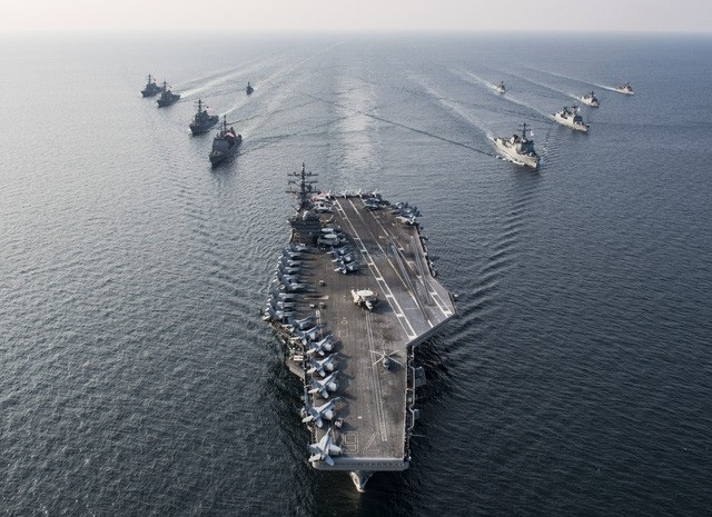 3 tàu sân bay Mỹ đồng loạt tập trận khi Tổng thống Trump thăm châu Á - 1 Nhóm tác chiến tàu sân bay USS Ronald Reagan (Ảnh: Hải quân Mỹ)