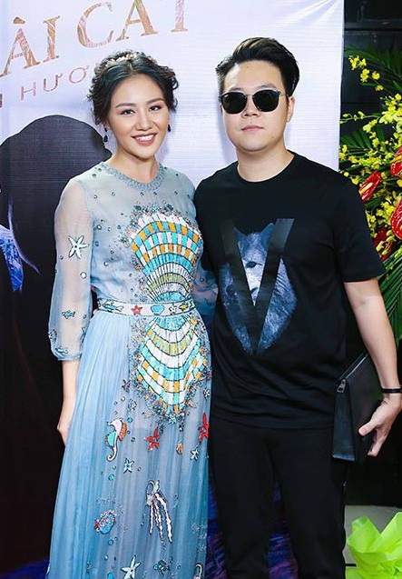 Văn Mai Hương “Bạn trai cũ thường ghét tôi sau chia tay” - 1 Ca sĩ Lê Hiếu - người yêu cũ của Văn Mai Hương bất ngờ đến chúc mừng cô sau khoảng thời gian dài cả hai đã chia tay