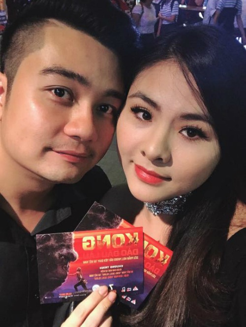 Gần đây Vân Trang xuất hiện đầy đặn hơn sau khi sinh con. Cô cùng chồng đã có mặt trong buổi ra mắt bộ phim Kong: Đảo đầu lâu và chia sẻ sự háo hức khi được chiêm ngưỡng phong cảnh Việt Nam trên phim Hollywood.