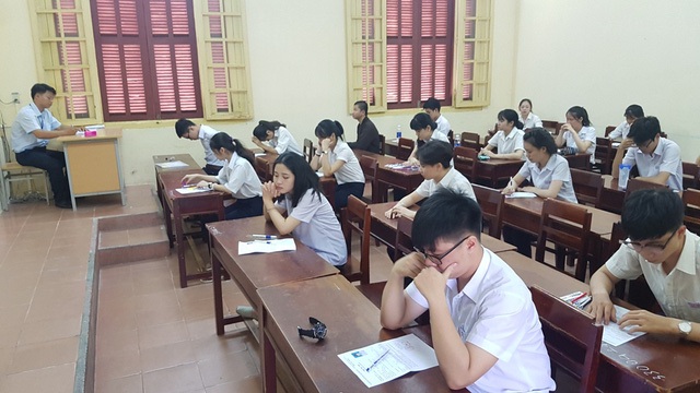 Môn thi Ngữ văn: 37 thí sinh bị đình chỉ thi - 1
Thí sinh chuẩn bị bước vào thi môn Ngữ Văn