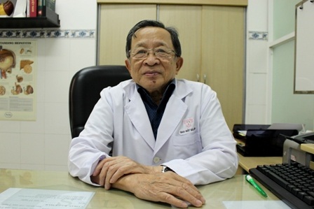 Viêm gan siêu vi đang tàn phá sức khỏe cộng đồng - 2 GS Hoàng Phiệt khuyến cáo cộng đồng không nên thờ ơ với căn bệnh viêm gan siêu vi