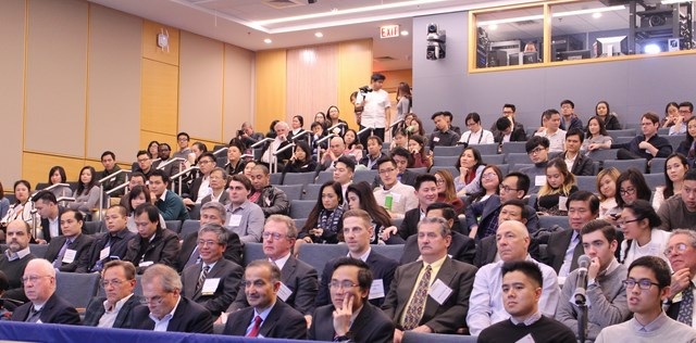 Quán quân cuộc thi khởi nghiệp tại Mỹ từng “vật lộn” kiếm tiền học phí - 3
Ban giám khảo bị thuyết phục bởi ý tưởng sáng tạo, thiết thực của nhóm Hồ Hoàng Anh Tuấn và Joshep Alim.