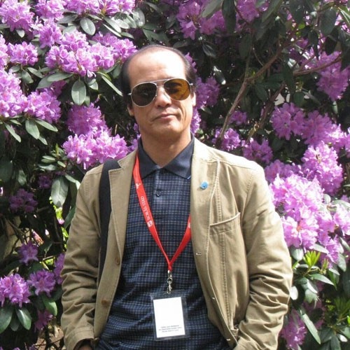 Nguyễn Thế Vinh: Kết hoa trên những nhọc nhằn - 1 Ông Nguyễn Thế Vinh chính thức chia tay Nhà hát sau buổi công diễn tác phẩm Hồng Lâu Mộng.