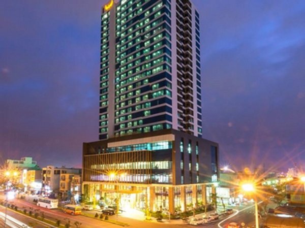 'Vỡ trận" khách sạn Đà Nẵng: Nhìn nhau bán tháo, thoát lỗ - 1
Khách sạn tiêu chuẩn 4-5 sao ở Đà Nẵng đều kín phòng.