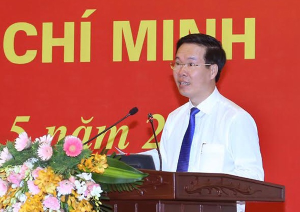 “Người dân phản ứng vì người lãnh đạo chưa thực sự sát dân, vì dân” - 1 Trưởng Ban Tuyên giáo Trung ương Võ Văn Thưởng phát biểu chỉ đạo hội nghị.