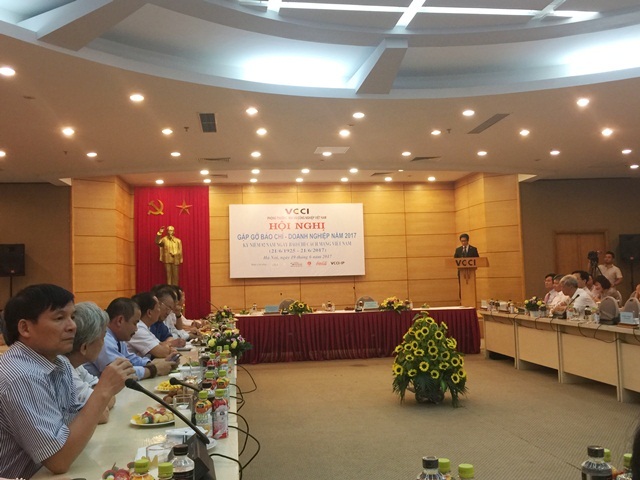 Xoá hàng nghìn rào cản kinh doanh, công lớn thuộc về báo chí - 1 Báo chí đang góp phần đắc lực vào cải thiện môi trường kinh doanh, nâng cao năng lực cạnh tranh của Việt Nam