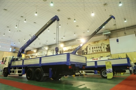 Ô tô Vũ Linh mang những cái "Nhất" tới triển lãm Auto Expo 2017 - 3 Ô tô Vũ Linh mang những cái "Nhất" tới triển lãm Auto Expo 2017 - 3