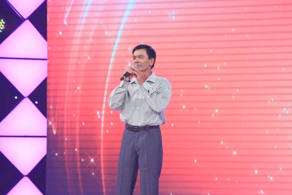 Hát cho cha mẹ già bệnh tật, anh thợ cắt tóc thắng 50 triệu đồng - 3 Chú Phạm Văn Xuân, 59 tuổi, lái xe ôm kiếm sống.