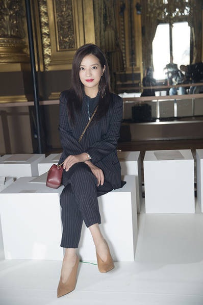 "Én nhỏ" Triệu Vy cuốn hút tại Pháp - 3 "Én nhỏ" Triệu Vy cuốn hút tại Pháp - 3