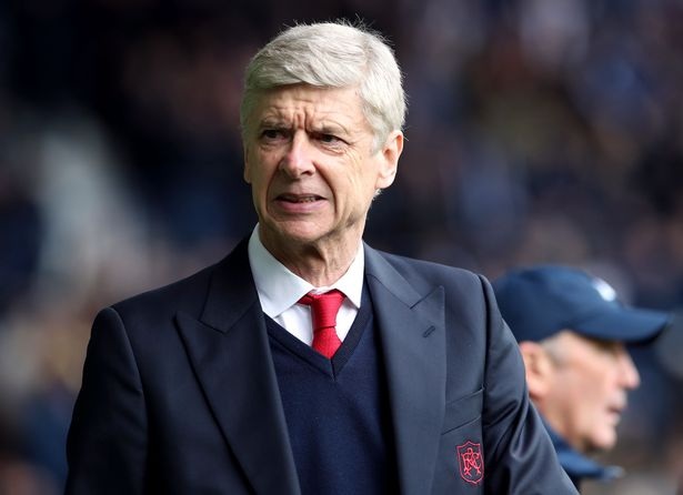 Arsenal trước đại chiến Man City: Liệu “bản năng top 4” có trỗi dậy? - 1 HLV Wenger đang trong tình cảnh khó khăn