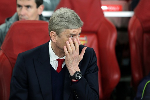 Arsenal lập kỷ lục buồn, Wenger tức điên với trọng tài - 1 HLV Wenger và các học trò hứng chịu trận thua đậm nhất trong lịch sử CLB ở vòng knock-out Champions League