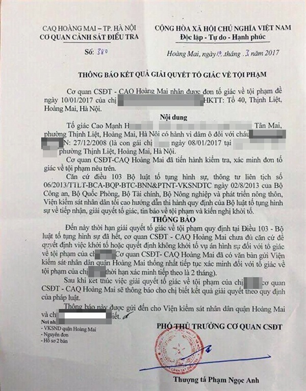 "Đủ cơ sở khởi tố vụ cháu bé 8 tuổi bị xâm hại ở Hà Nội" - 1
Thông báo của cơ quan điều tra gửi gia đình cháu N. (Ảnh do gia đình cháu N. cung cấp)