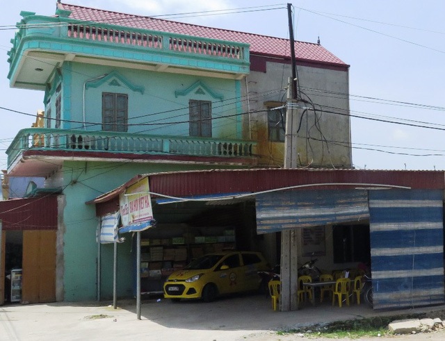 Nguyên chủ tịch xã bị khai trừ Đảng vì có nhiều sai phạm - 1 Theo kết luận thanh tra của UBND huyện Nam Trực, tại xã Điền xá từ tháng 7/2012 đến hết tháng 12/2016 có 71 trường hợp vi phạm xây dựng trên đất nông nghiệp.