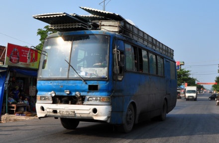 Đình chỉ nhiều cá nhân “yểm trợ” xe cũ nát qua cửa đăng kiểm - 1 Công tác quản lý lỏng lẻo dẫn đến nhiều xe cũ nát vẫn chui qua được cửa đăng kiểm (ảnh minh họa: Báo Quảng Ninh)