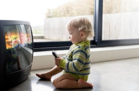 Thường xuyên xem phim hoạt hình sẽ khiến trẻ chậm nói - 1