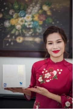 Sử dụng tổ yến sào đúng cách giúp lưu giữ tuổi thanh xuân và tăng cường sức khoẻ - 2 Tổ yến thay lời chúc sức khỏe chân thành và thiết thực nhất