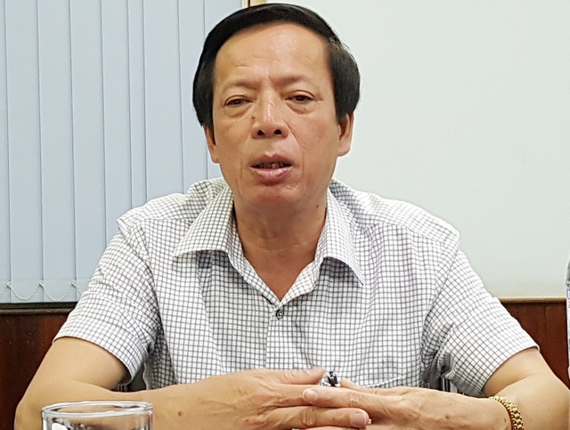 Giữ nguyên trạng, không được tháo dỡ đình làng cổ ở dự án tái định cư - 3 Ông Phan Tiến Dũng, Giám đốc Sở Văn hóa & Thể thao tỉnh Thừa Thiên Huế vừa có văn bản gửi tỉnh báo cáo cần phải giữ nguyên trạng, không được tháo dỡ đình làng cổ Phú Vĩnh
