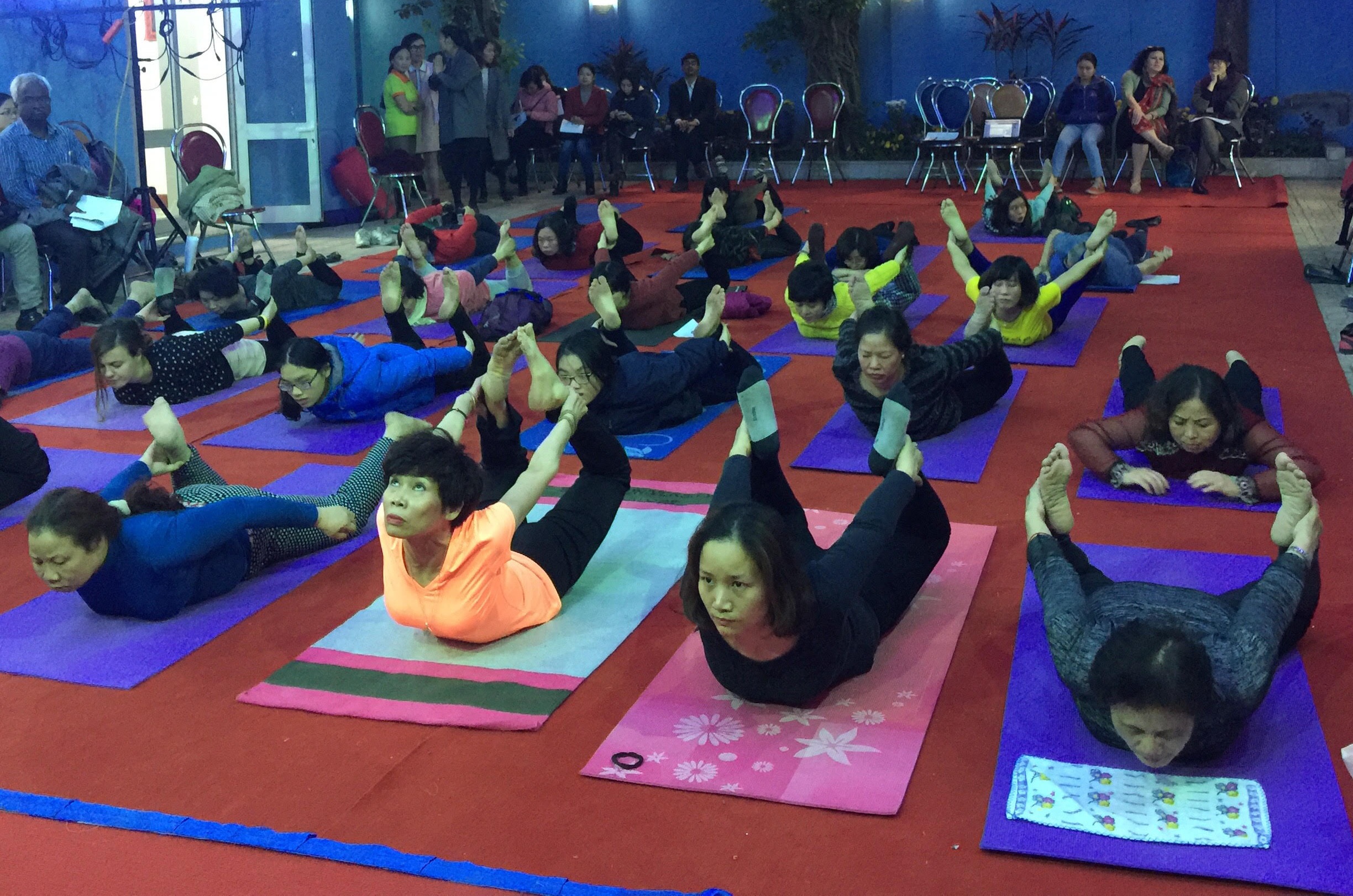 Giảm căng thẳng với các bài tập yoga từ chuyên gia Ấn Độ - 3 Giảm căng thẳng với các bài tập yoga từ chuyên gia Ấn Độ - 3