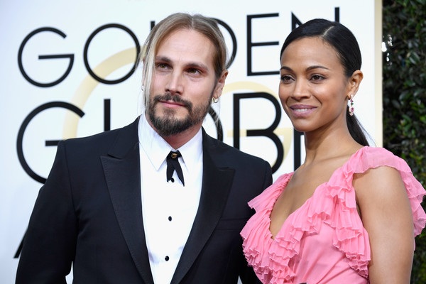 Dập dìu kiều nữ trên thảm đỏ lễ trao giải Quả Cầu Vàng - 53
Zoe Saldana được chồng điển trai Marco Perego hộ tống