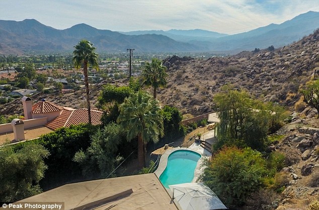 
View tuyệt đẹp từ sân vườn, hồ bơi
