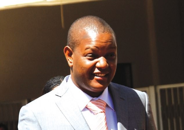 “Quý tử” nhà Đệ nhất phu nhân Zimbabwe tậu hai siêu xe liên tiếp - 1 Russell Goreraza, 33 tuổi, là con trai của Đệ nhất phu nhân Zimbabwe Grace Mugabe và người chồng đầu tiên trước khi bà Grace tái hôn với Tổng thống Robert Mugabe. Năm 2015, Goreraza từng bị khởi tố tội giết người không cố ý, bị bắt giam 2 tháng và trả 800 USD tiền phạt sau khi lái xe ô tô đâm chết một người đi bộ. (Ảnh: Dailymail)