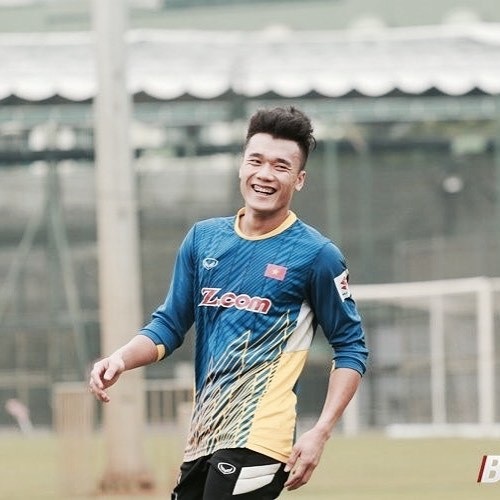 Facebook "anh chồng quốc dân" Bùi Tiến Dũng ngập tràn lời tỏ tình - 1 Thủ môn Bùi Tiến Dũng được các chị em đặt cho biệt danh anh chồng quốc dân vì có quá nhiều cô gái muốn trở thành bạn gái, vợ của anh.