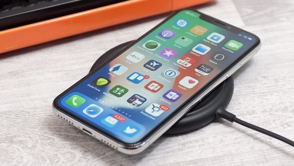 Mức giá quá cao và sự quay lưng của người dùng Trung Quốc có thể khiến iPhone X bị “chết yểu” chỉ sau một năm được ra mắt