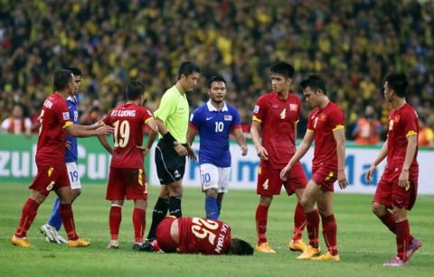 Trọng tài Trung Quốc bắt trận chung kết U23 Việt Nam-U23 Uzbekistan - 1
Trọng tài Ma Ning từng gây bất lợi cho đội tuyển Việt Nam trước Malaysia ở bán kết lượt đi AFF Cup 2014
