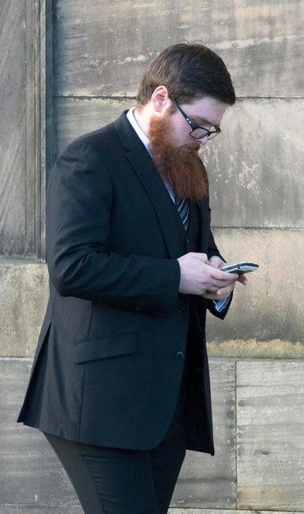 John cất giấu các hình ảnh, video đồi trụy ngay trong “tổ ấm” của mình