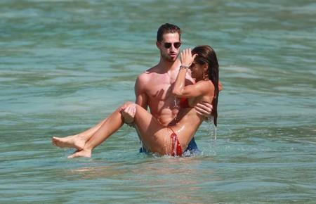 Thủ thành PSG bị bạn gái tố ham mê tình dục, chểnh mảng sân cỏ - 3 Cặp sao đã có 3 năm gắn bó