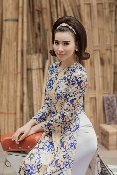 Huyền Thư-Thư Huyền hoá thân “Cô Ba Sài Gòn” với BST áo dài của Kenny Thái - 9 Huyền Thư-Thư Huyền hoá thân “Cô Ba Sài Gòn” với BST áo dài của Kenny Thái - 9