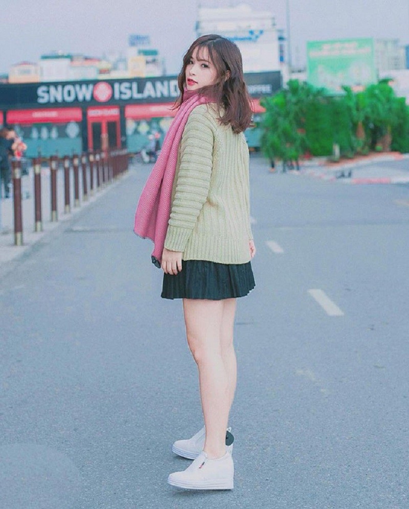 Đọ sắc bạn gái xinh đẹp của một số cầu thủ U23 Việt Nam - 4
Hương Thảo từng đạt giải “Gương mặt khả ái” của trường