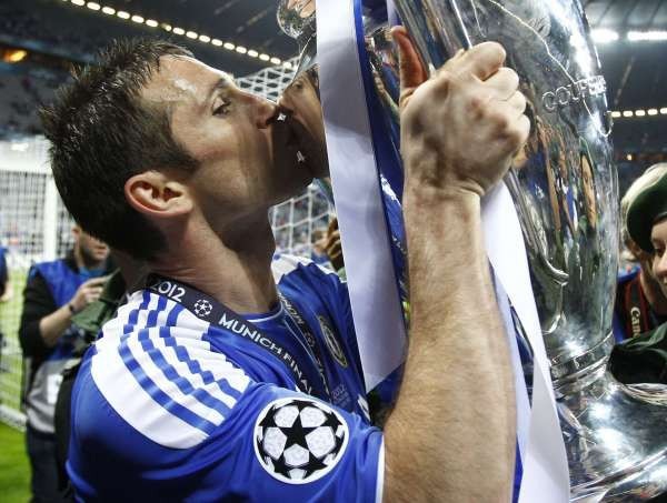 10 siêu sao bóng đá thế giới có học vị cao nhất - 2 10 siêu sao bóng đá thế giới có học vị cao nhất - 2