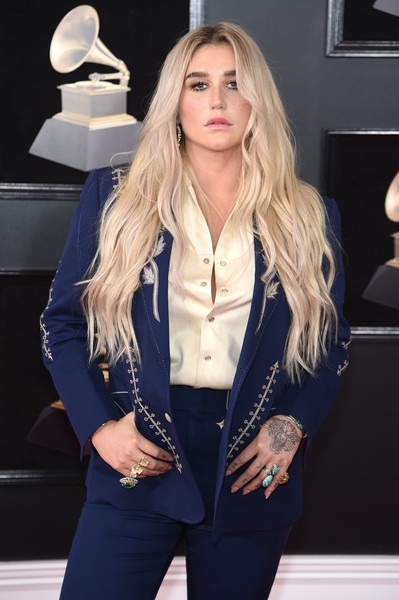 Người đẹp khoe dáng gợi cảm tại lễ trao giải Grammy - 33 Người đẹp khoe dáng gợi cảm tại lễ trao giải Grammy - 33