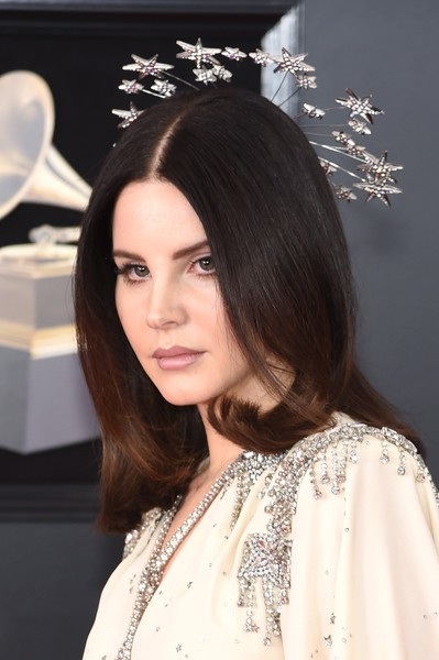 Người đẹp khoe dáng gợi cảm tại lễ trao giải Grammy - 8 Người đẹp khoe dáng gợi cảm tại lễ trao giải Grammy - 8