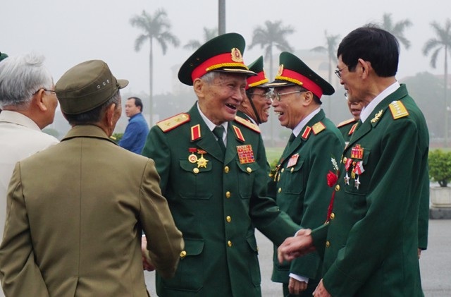 50 năm trước cùng vào sinh ra tử, nay gặp nhau nước mắt hòa nụ cười! - 1 Đồng đội ngày gặp lại