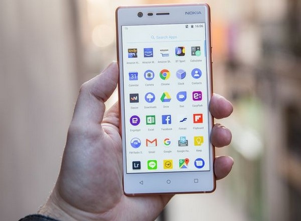 Lựa chọn smartphone giá rẻ cho dịp mua sắm cuối năm - 2 Lựa chọn smartphone giá rẻ cho dịp mua sắm cuối năm - 2