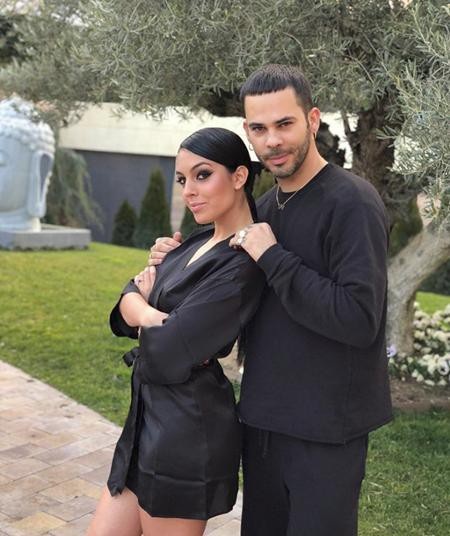 Bạn gái C.Ronaldo bất ngờ chụp hình thân thiết bên trai lạ - 2 Georgina Rodriguez khiến fans “dậy sóng” vì chụp ảnh với bạn khác giới