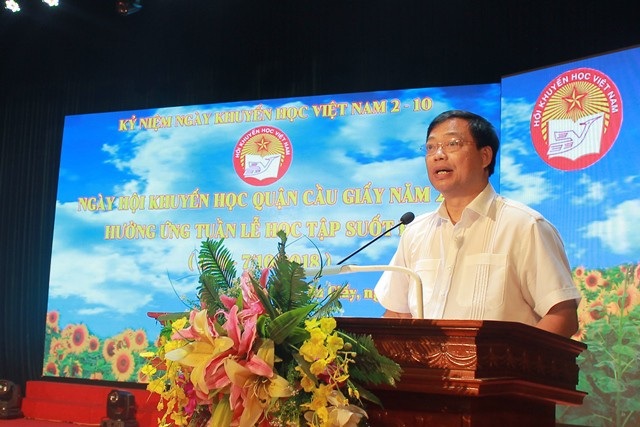 Hội Khuyến học quận Cầu Giấy tiếp tục đẩy mạnh thực hiện 3 nhiệm vụ trọng tâm - 1
Đồng chí Phương Kiến Quốc, Phó Bí thư Thường trực Quận ủy, Chủ tịch HĐND quận