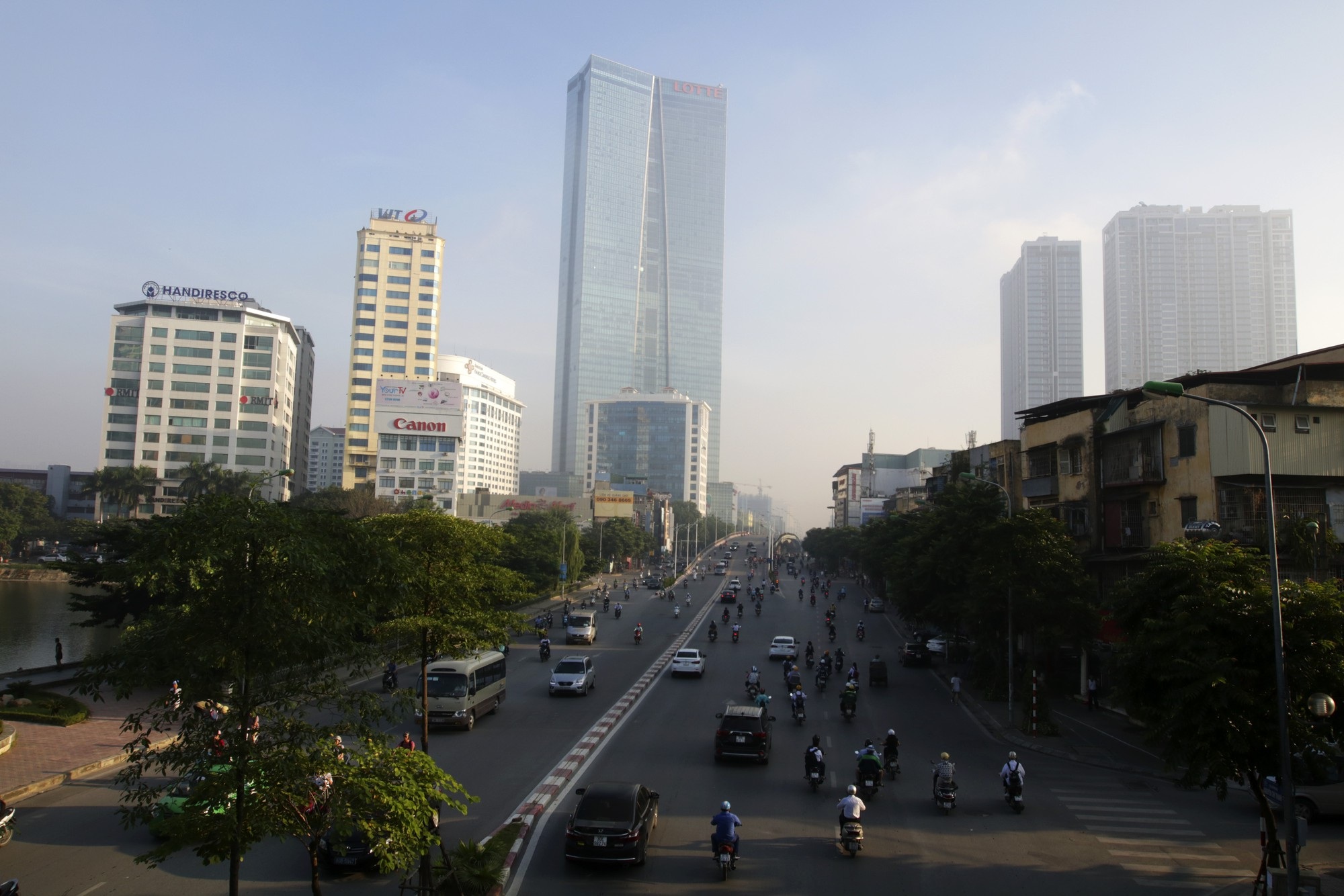 Những hình ảnh mùa thu Hà Nội làm xao xuyến lòng người - Ảnh 6. Những hình ảnh mùa thu Hà Nội làm xao xuyến lòng người - Ảnh 6.
