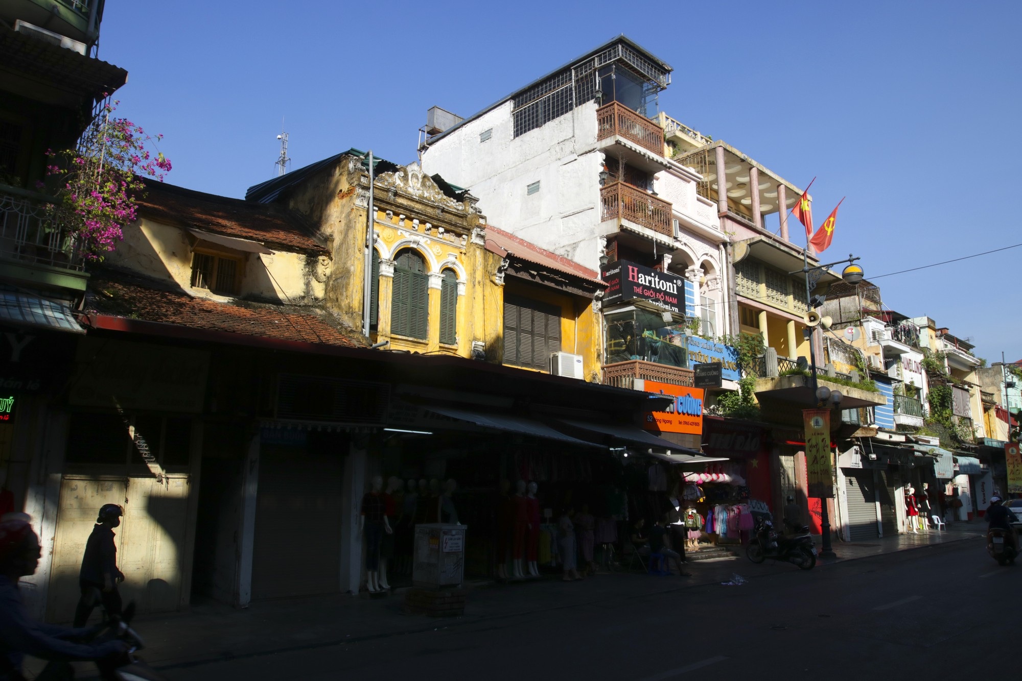 Những hình ảnh mùa thu Hà Nội làm xao xuyến lòng người - Ảnh 5. Những hình ảnh mùa thu Hà Nội làm xao xuyến lòng người - Ảnh 5.