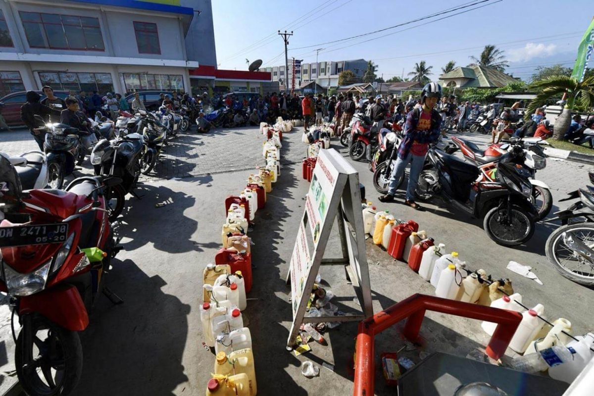 Động đất/sóng thần Indonesia: Hơn 2.000 người đã chết, Palu đi qua những ngày đau thương - Ảnh 13. Động đất/sóng thần Indonesia: Hơn 2.000 người đã chết, Palu đi qua những ngày đau thương - Ảnh 13.