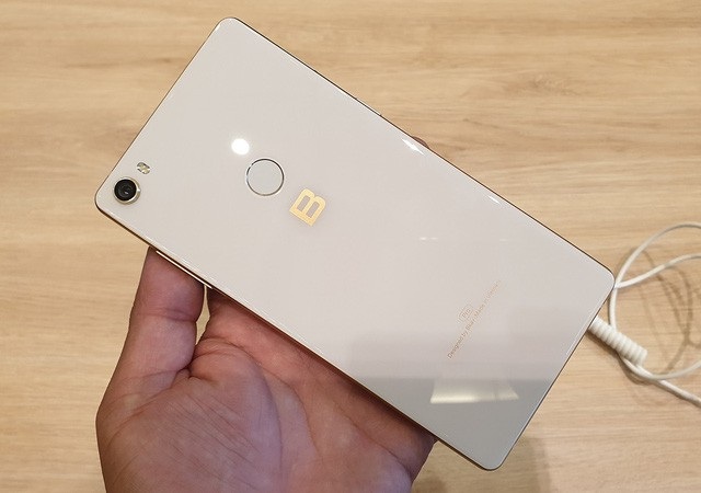 Người dùng ấn tượng trước Bphone 3, tán dương thương hiệu Việt - 10 Người dùng ấn tượng trước Bphone 3, tán dương thương hiệu Việt - 10