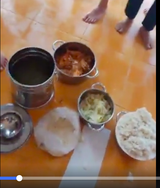 Phụ huynh "tố" trường cho trẻ mầm non ăn đầu cá, cơm mốc - 2 Phụ huynh "tố" trường cho trẻ mầm non ăn đầu cá, cơm mốc - 2