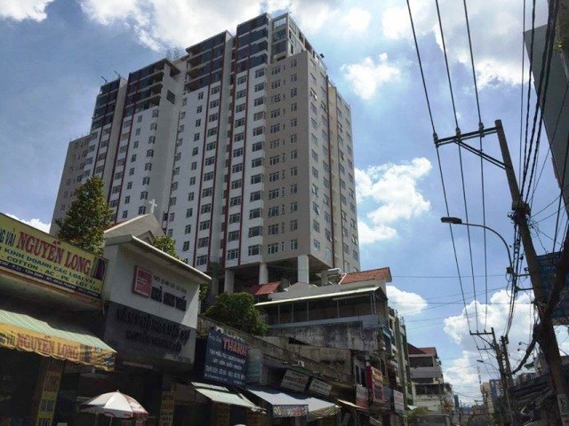 TPHCM: Hàng loạt cán bộ công an bị kỷ luật vì liên quan đến tham nhũng - 1 TPHCM chuyển 3 vụ sai phạm sang cơ quan điều tra. Trong ảnh: dự án chung cư 7 Hiền Tower