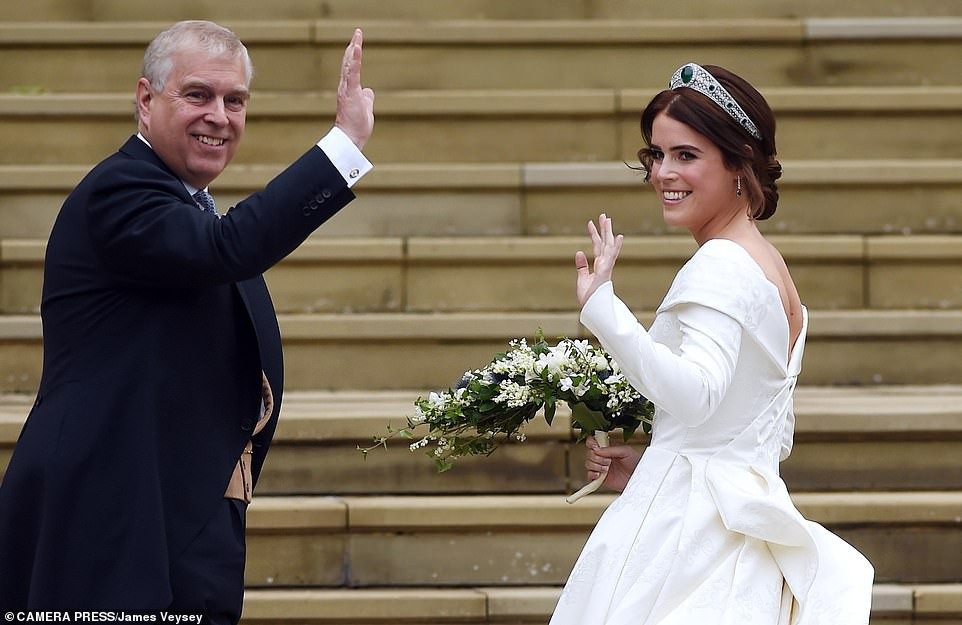 Đám cưới cổ tích của công chúa Eugenie - Ảnh 5.